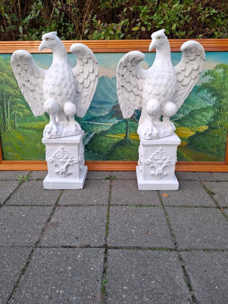 Adelaar Tuinbeelden - Set van 2. Meer dan 30 jaar oud., Tuin en Terras, Tuinbeelden, Ophalen, Zo goed als nieuw, Beton, Dierenbeeld