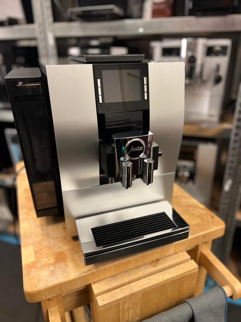 Jura Z 6, Witgoed en Apparatuur, Koffiezetapparaten, Afneembaar waterreservoir, Info@jura.com, 10 kopjes of meer, Koffiemachine