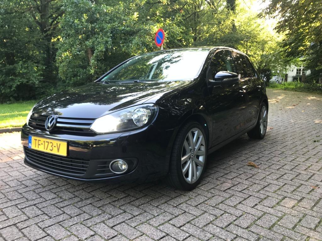 Volkswagen Golf 1.2 TSI 77KW DSG 2012 Zwart, Auto's, Volkswagen, 4 cilinders, Zwart, 1200 kg, 630 kg