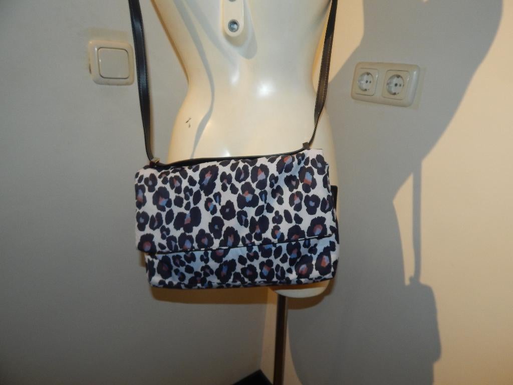 Marccain smaakvolle schouder tas jaguar print met dustbag