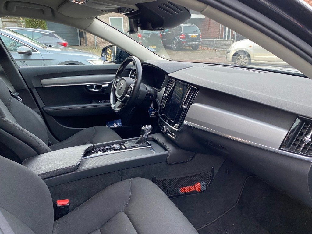 Volvo V90 2.0 T4 MOMENTUM 190PK AUT. / ADAPT. CRUISE CTR. /, Auto's, Volvo, 15 km/l, Euro 6, 4 cilinders, 1969 cc
