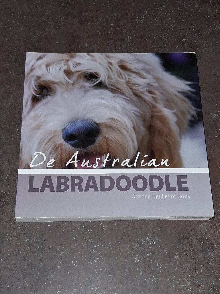 De australian labradoodle Arienne Heuker of Hoek, Ophalen of Verzenden, Gelezen, Honden