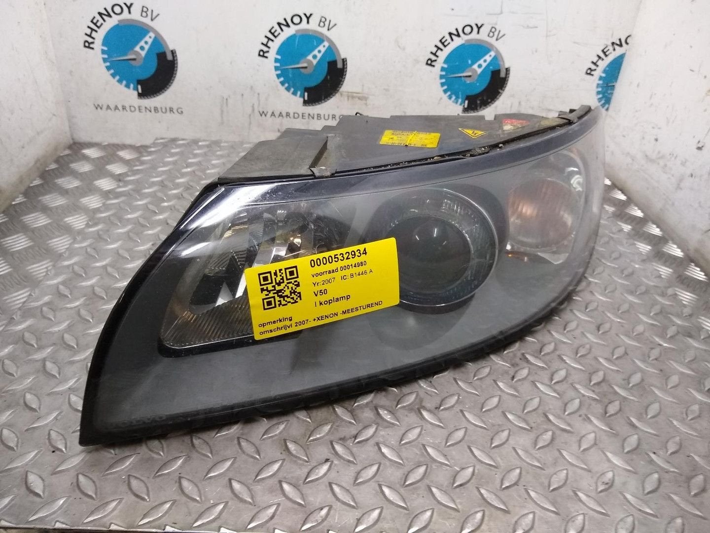 VOLVO V50 2.4 D5 Summum KOPLAMP L 30698889 2007, Auto-onderdelen, Ophalen of Verzenden, Gebruikt, ARN erkend
