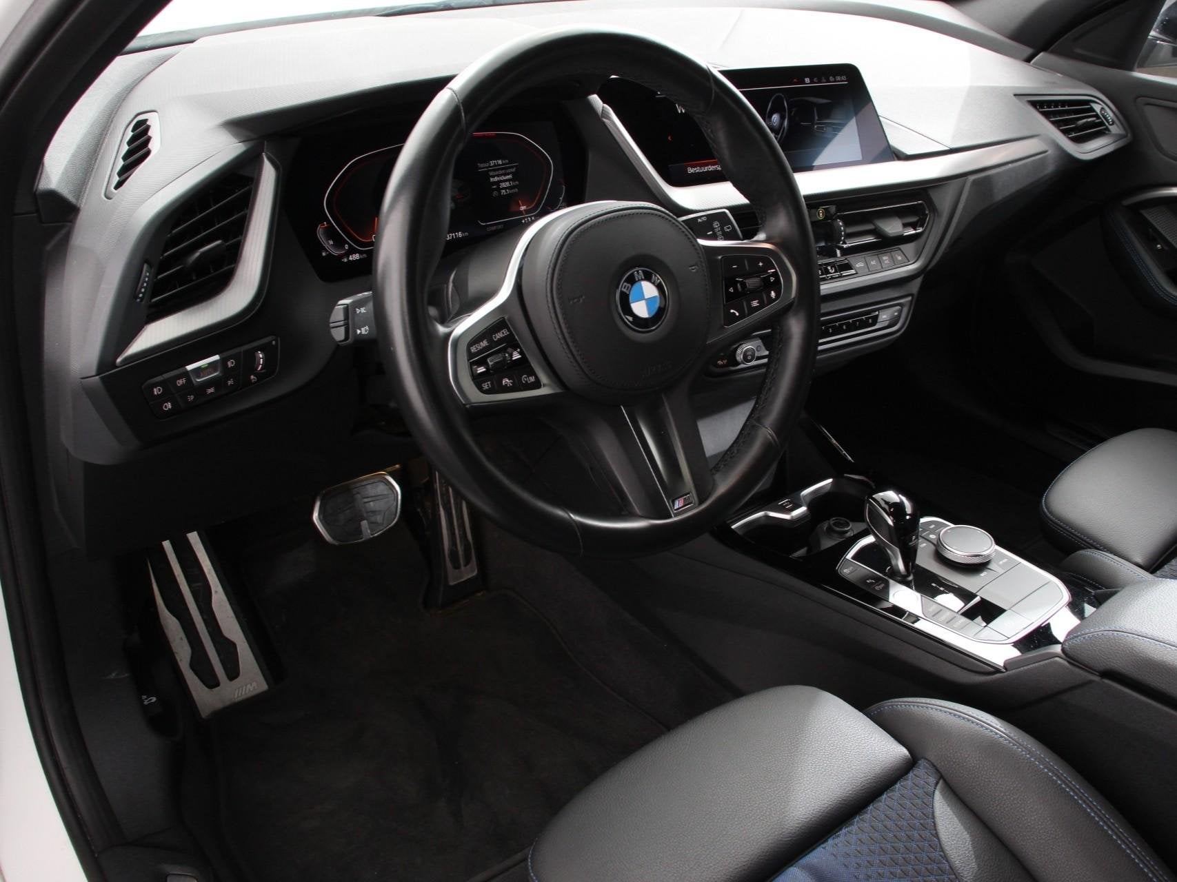 BMW 1-serie 118i M-Sport Automaat Digitale Cockpit Climate c, Auto's, BMW, Gebruikt, Bedrijf, 3 cilinders, Geïmporteerd