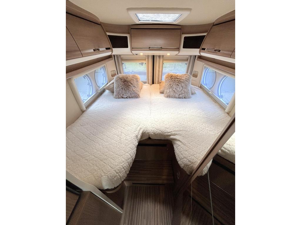 Malibu Van Charming 640 9TRAPS AUTOMAAT ENKELE BEDDEN, Automaat, Malibu, Fiat, Bedrijf