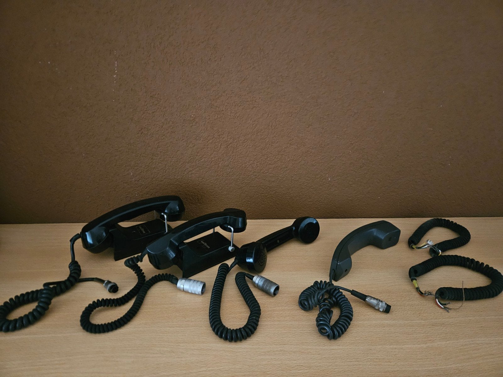 Vintage telefoons en hoorns - diverse modellen, Ophalen of Verzenden, Gebruikt, 4 handsets of meer