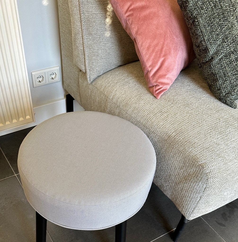 Krukje NIEUW bijzettafel poef rond stevig Ikea student grijs, Huis en Inrichting, Ophalen of Verzenden, Nieuw, Hout