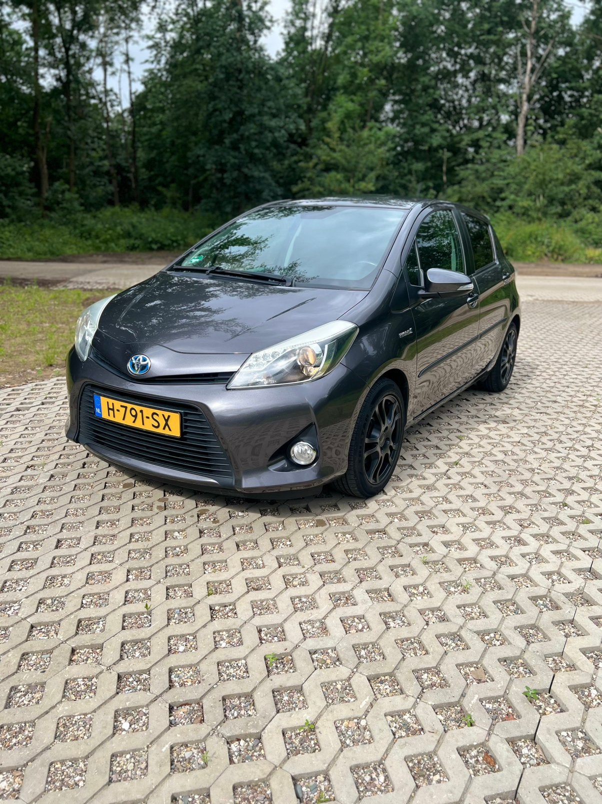 Toyota Yaris 1.5 Full Hybrid Dynamic CVT 5DR 2012, 1497 cc, 74 pk, 4 cilinders, 49 €/maand