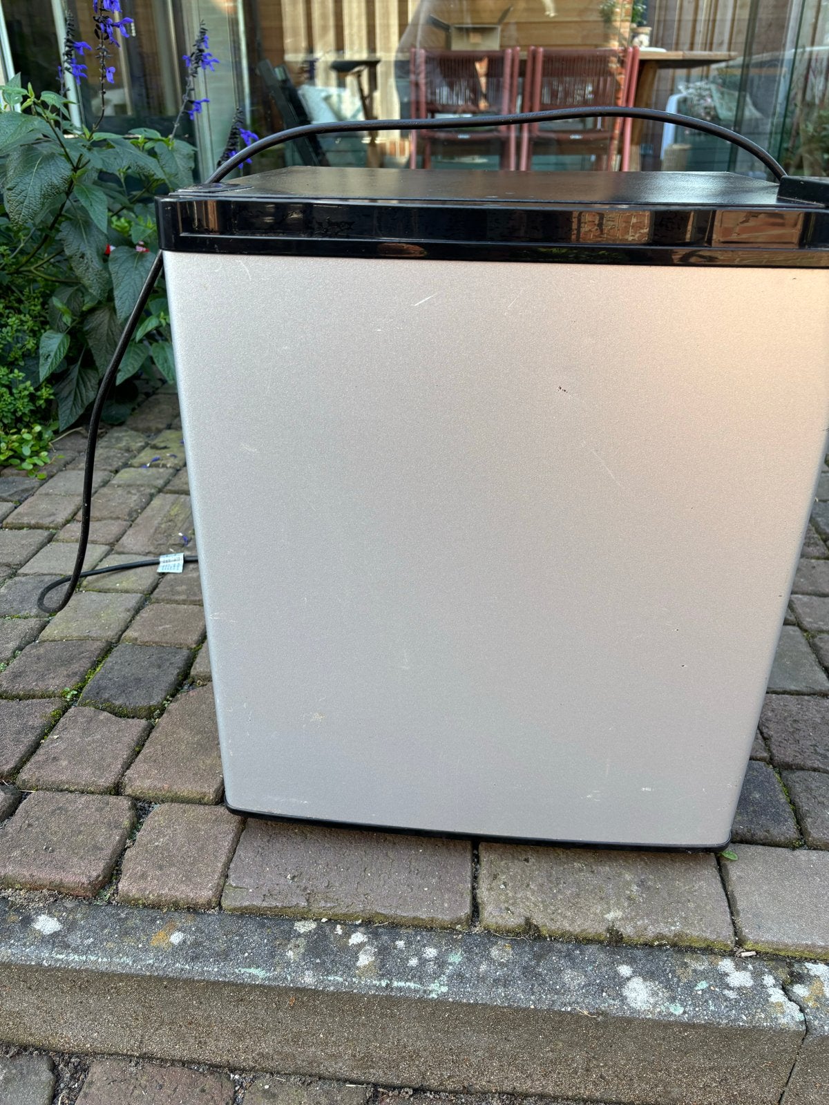 Compacte tafelmodel koelkast - ideaal voor camping/kantoor, Ophalen of Verzenden, Minder dan 75 liter, Zonder vriesvak, Gebruikt