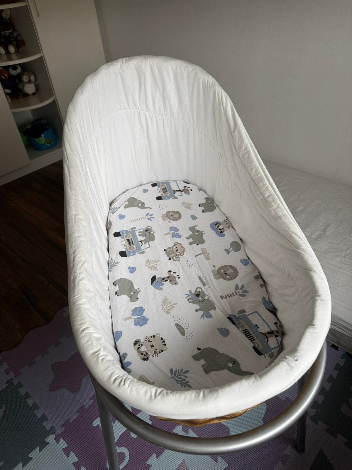 Baby bassinet, Ophalen, Zo goed als nieuw, Ledikant