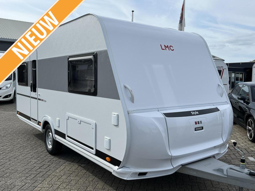 LMC Style 440 D TERREIN OUTLET!!, Caravans en Kamperen, Rondzit, Bedrijf, Overige typen, 5 tot 6 meter
