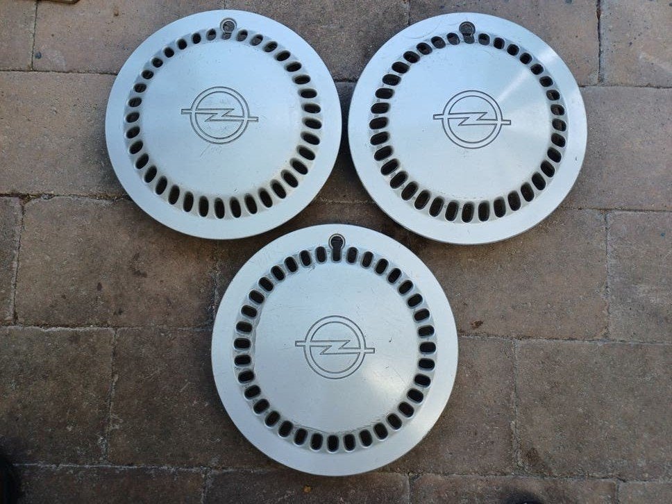 3 Opel wieldoppen 13 inch, Auto diversen, Gebruikt, Onbekend, Ophalen of Verzenden, Opel