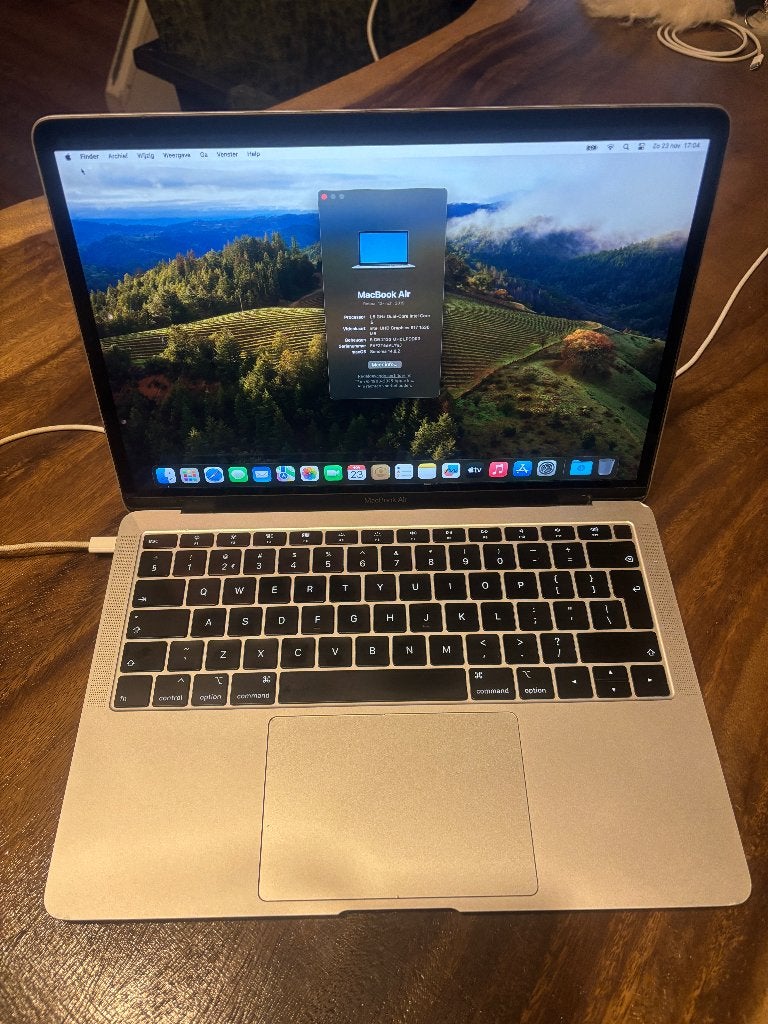 MacBook Air Retina 13-inch (2019), Computers en Software, Apple Macbooks, Gebruikt, Qwerty, 13 inch, Minder dan 2 Ghz