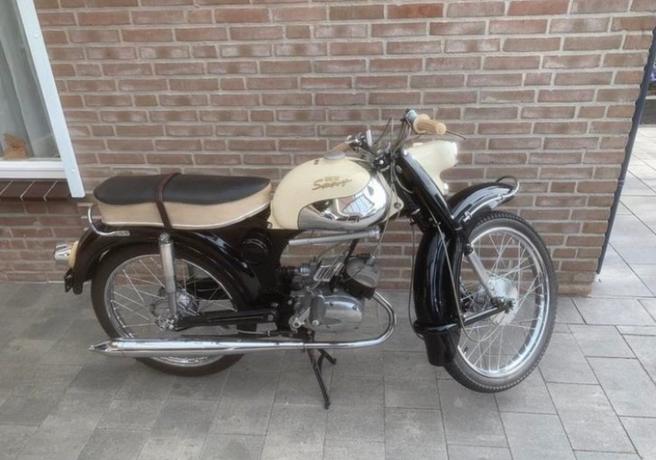 In nieuwstaat zijnde DKW Sport met kenteken, Ophalen, Overige merken