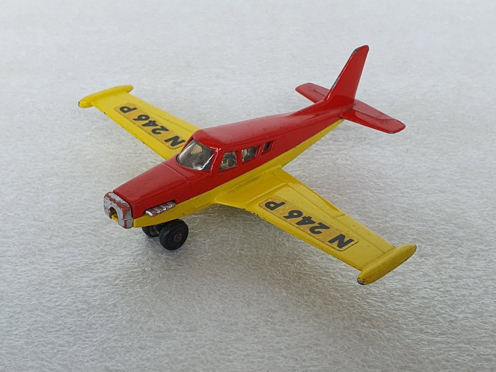 Matchbox: SB 19 Piper Comanche, Overige merken, 1:72 tot 1:144, Gebruikt, Ophalen of Verzenden