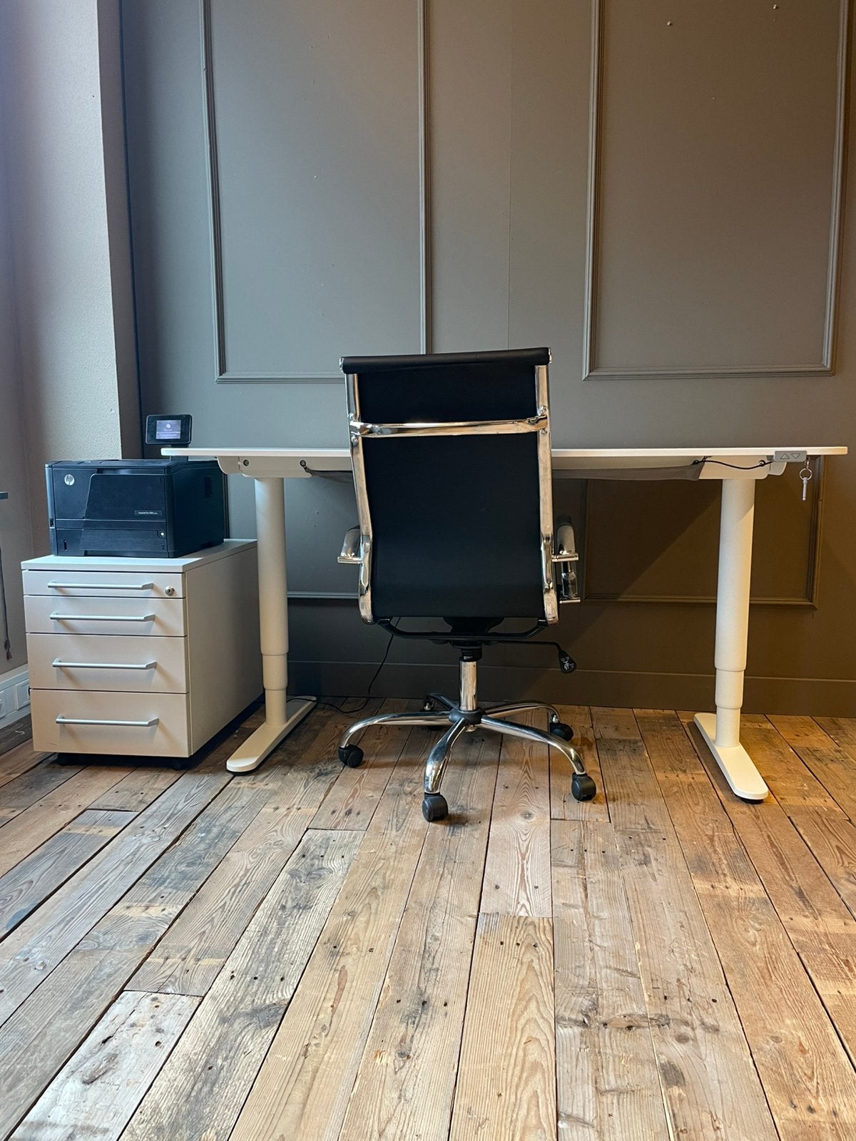 IKEA BEKANT zit/sta bureau wit 160x80 cm €245 per stuk, Huis en Inrichting, Ophalen, Zo goed als nieuw