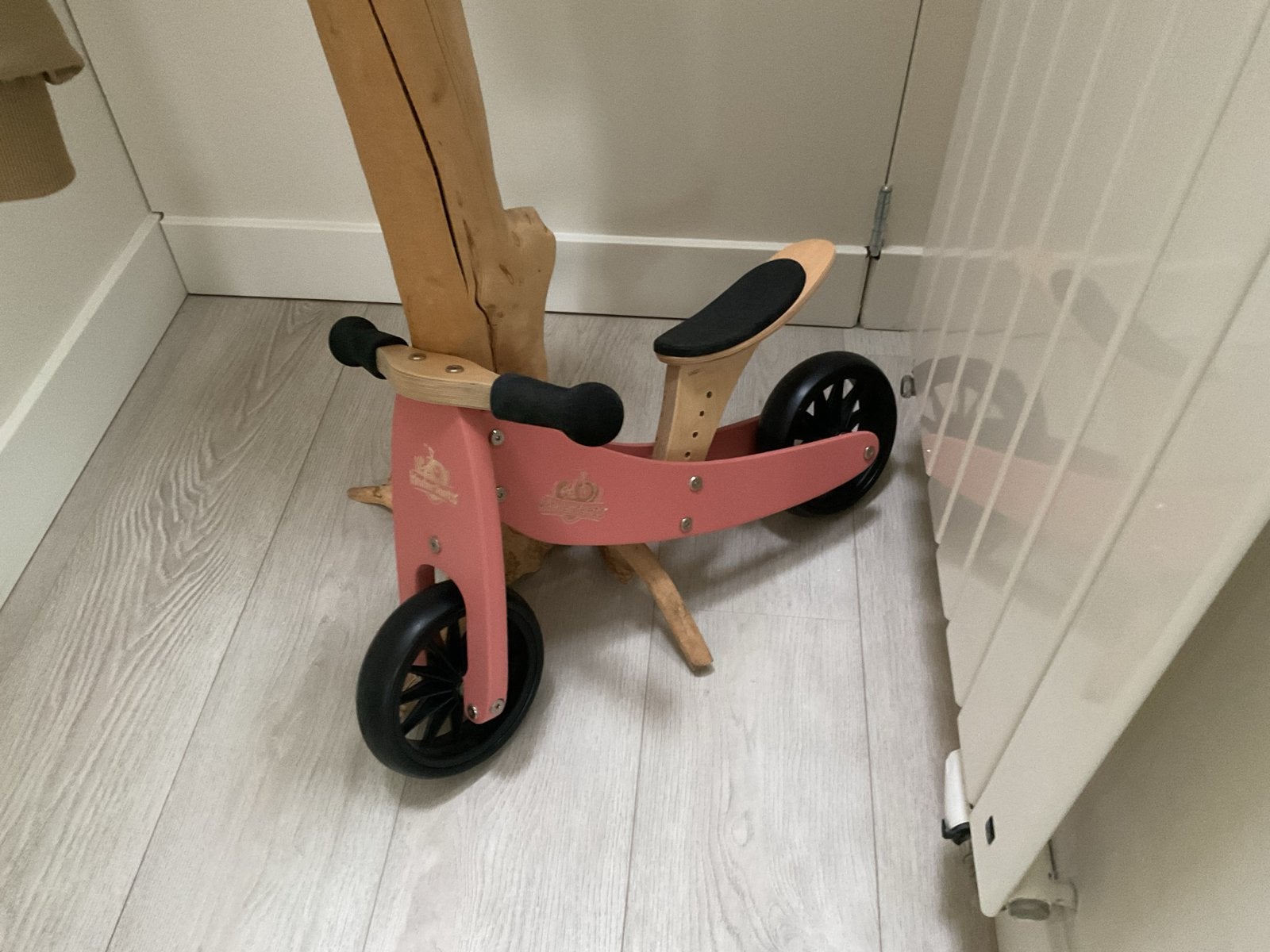 Kinderfeets Tiny Tot Houten Loopfiets Roze Meisje, Ophalen, Zo goed als nieuw, Loopfiets