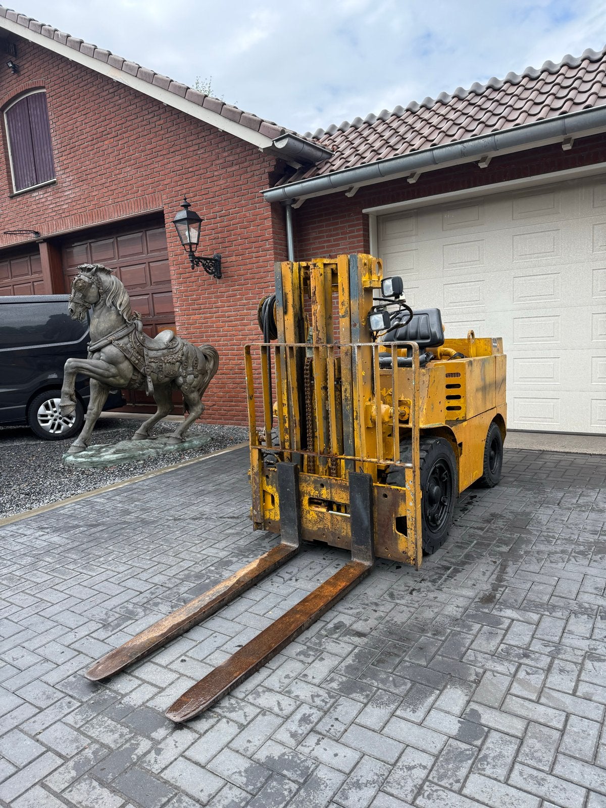 Compacte Benzine Heftruck met Zijshift - 1.75m Hoog, Zakelijke goederen, Machines en Bouw | Heftrucks en Intern transport, 1000 tot 2000 kg