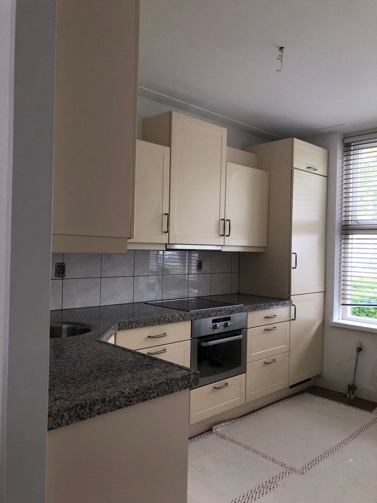 Complete hoekkeuken met apparatuur, ophalen juli 2026, Huis en Inrichting, Keuken | Complete keukens, Ophalen, Gebruikt, Hoekkeuken