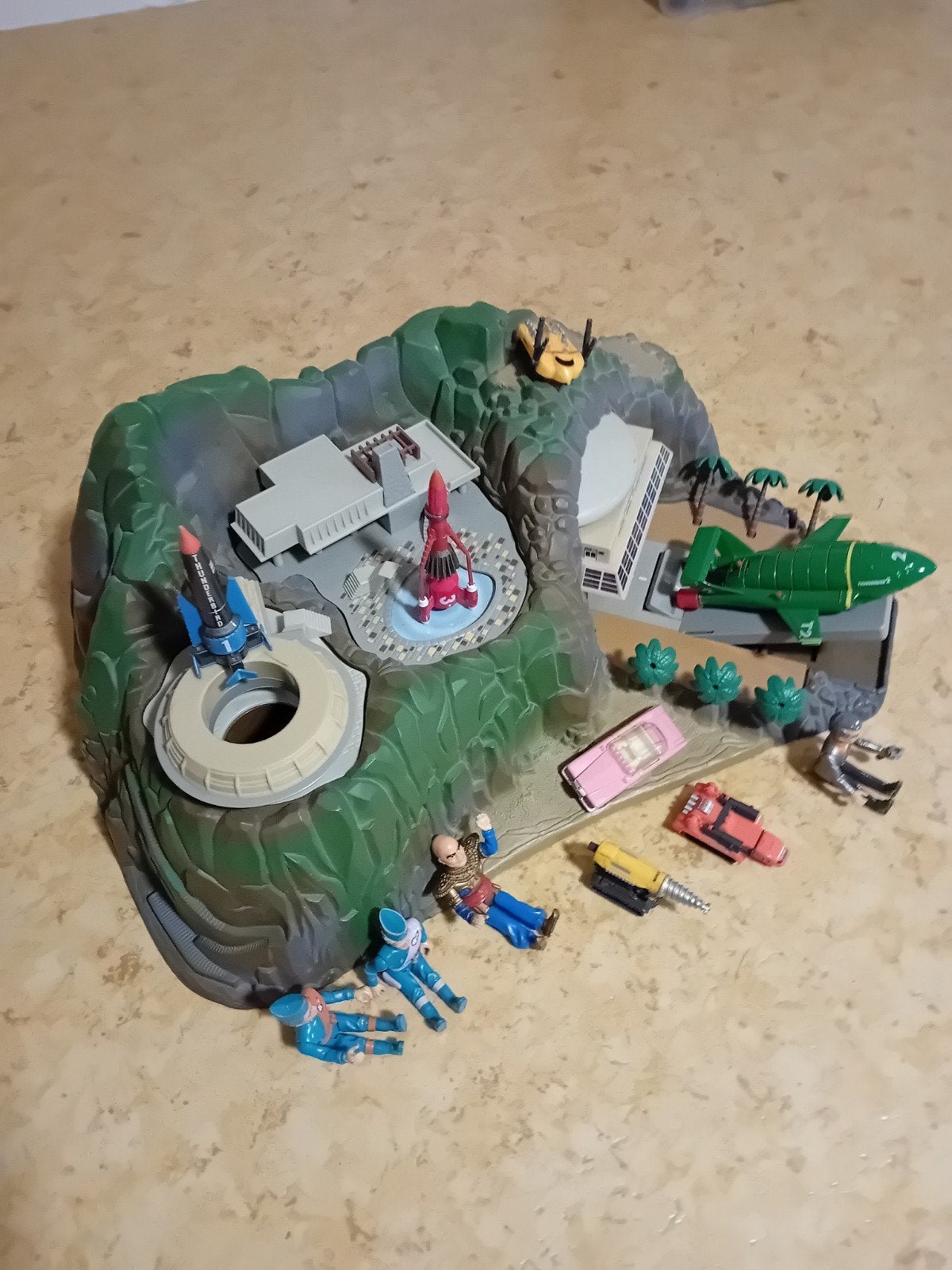 Thunderbirds Tracy Island Speelset met voertuigen en figuren, Ophalen of Verzenden, Zo goed als nieuw, Jongen of Meisje
