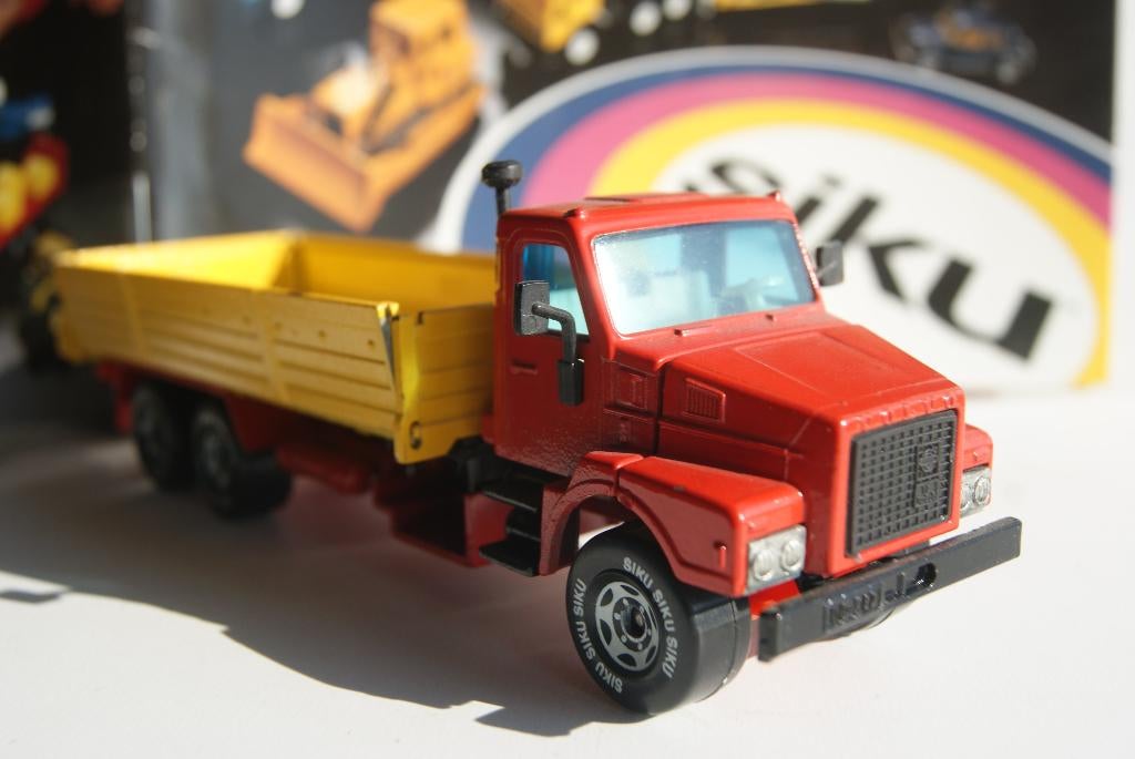 siku 2517 Volvo bakwagen, Ophalen of Verzenden, Nieuw, Bus of Vrachtwagen, SIKU