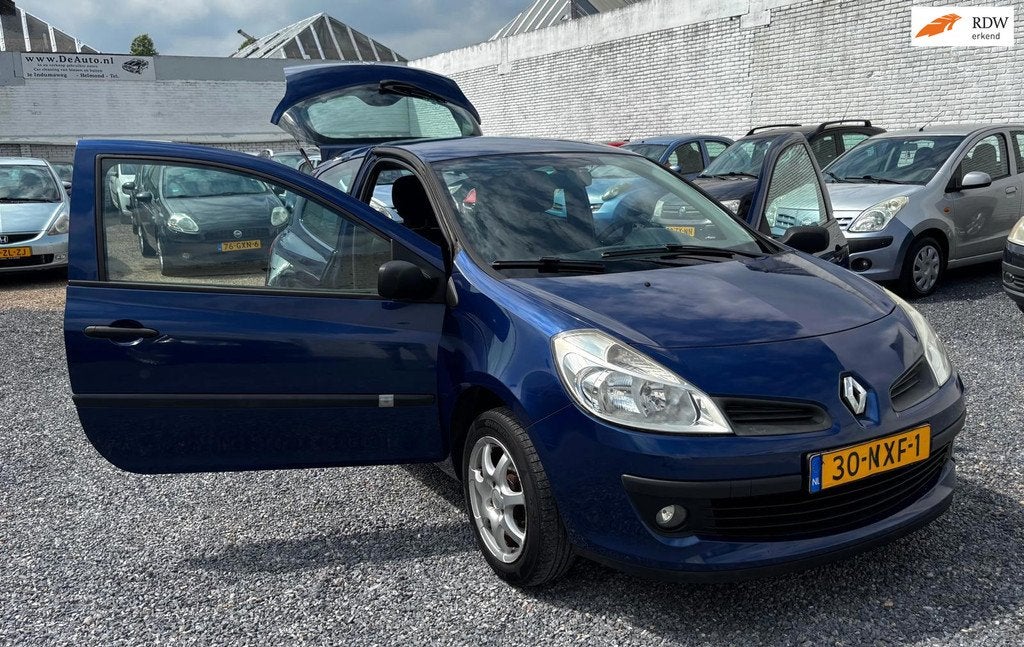 Renault Clio 1.2 Sélection Business, Voorwielaandrijving, Gebruikt, 4 cilinders, Blauw