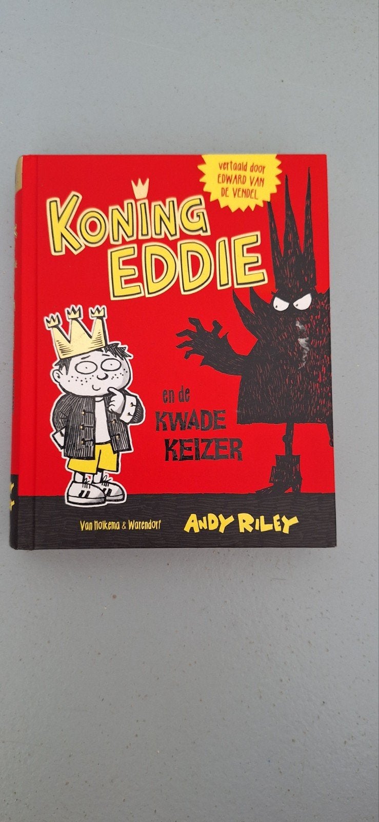 Koning Eddie en de Kwade Keizer - Andy Riley, Boeken, Ophalen of Verzenden, Gelezen, Andy Riley, Fictie algemeen