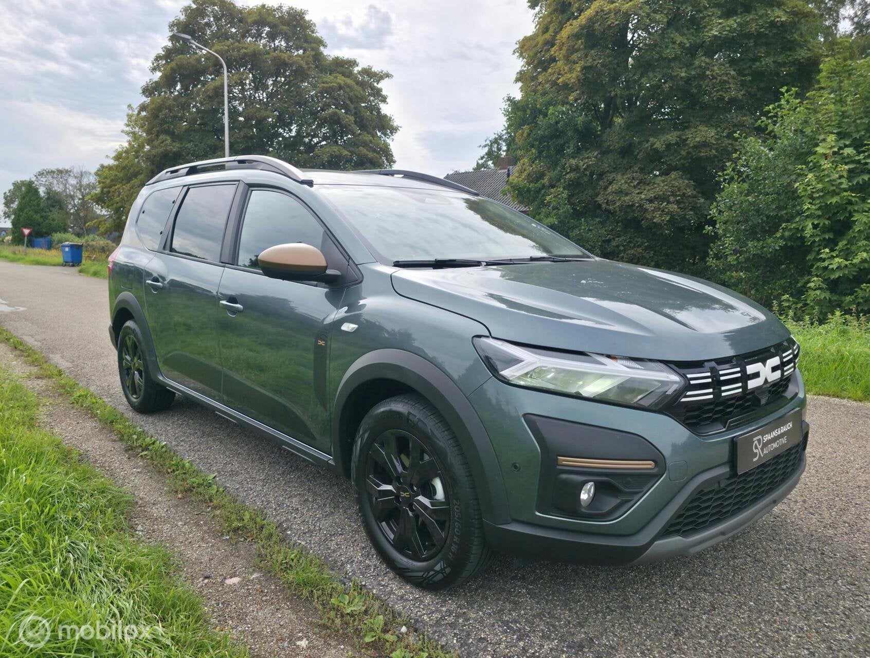 Dacia Jogger 1.6 Hybrid 140 Extreme 7p / Carplay / Camera, Auto's, Gebruikt, 4 cilinders, Grijs, Hybride Elektrisch/Benzine
