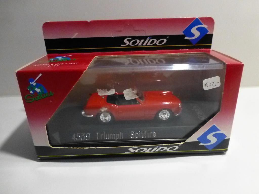 Solido 4539 Triumph Spitfire rood, Hobby en Vrije tijd, Modelauto's | 1:43, Ophalen of Verzenden, Zo goed als nieuw, Auto, Solido