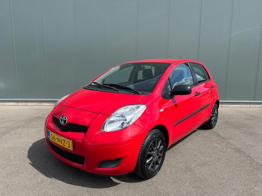Toyota Yaris 1.0 VVTi Acces AIRCO | NAP ! (bj 2011), Auto's, Voorwielaandrijving, Euro 5, Emergency brake assist, 750 kg