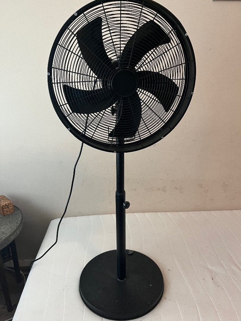2x Handson Siena statiefventilator 50W – zo goed als nieuw, Witgoed en Apparatuur, Ventilatoren, Ophalen, Zo goed als nieuw, Statiefventilator