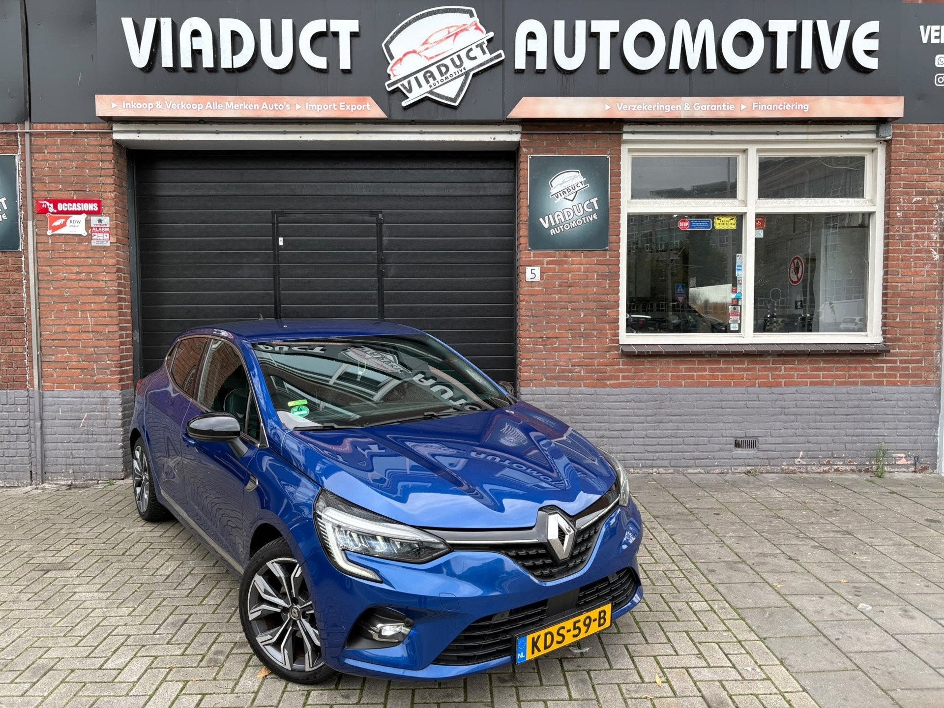 Renault CLIO 1.3 TCe Intens Automaat Carplay Climate Navigat, Gebruikt, 4 cilinders, Blauw, 615 kg