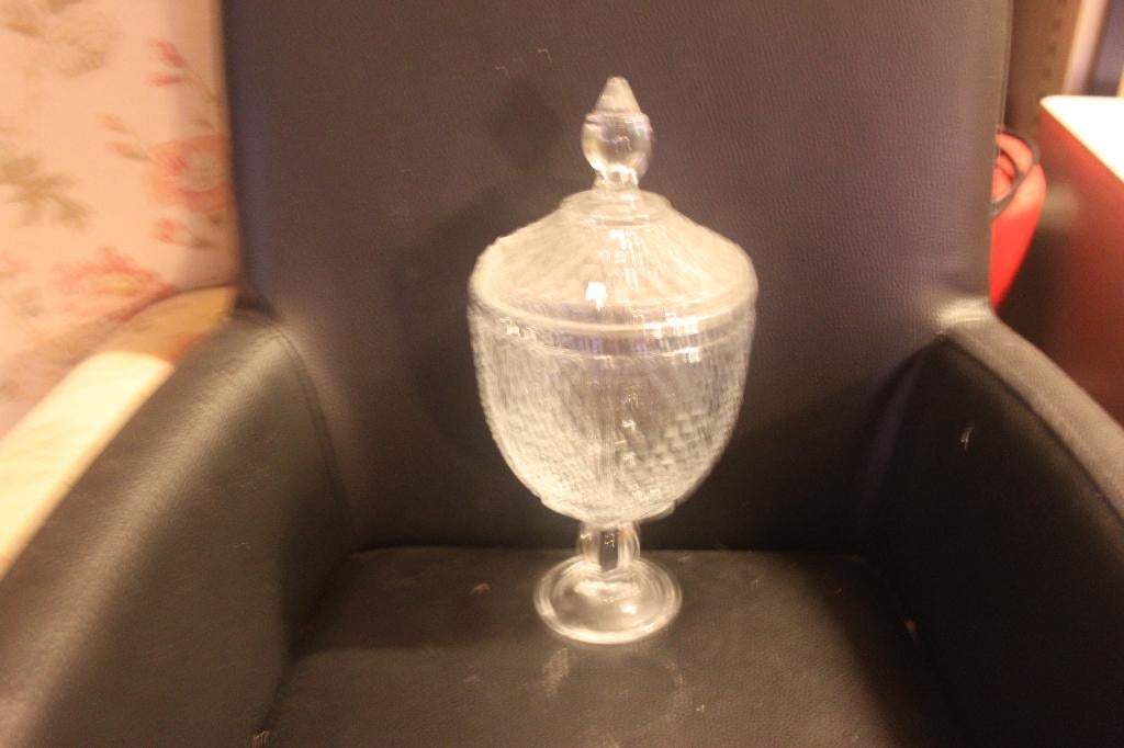 701p - glazen pot met deksel - ongeveer 31 cm hoog - liefst, Ophalen of Verzenden