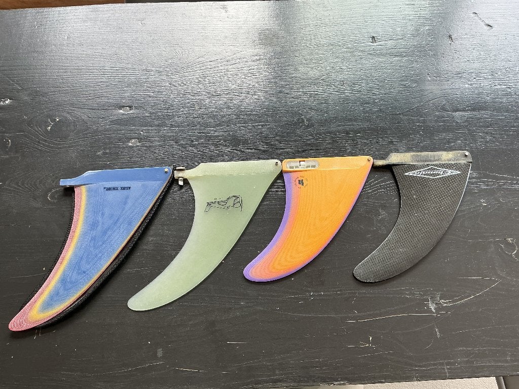 Diverse single fins, Watersport en Boten, Ophalen of Verzenden, Zo goed als nieuw, Overige typen, Met vinnen