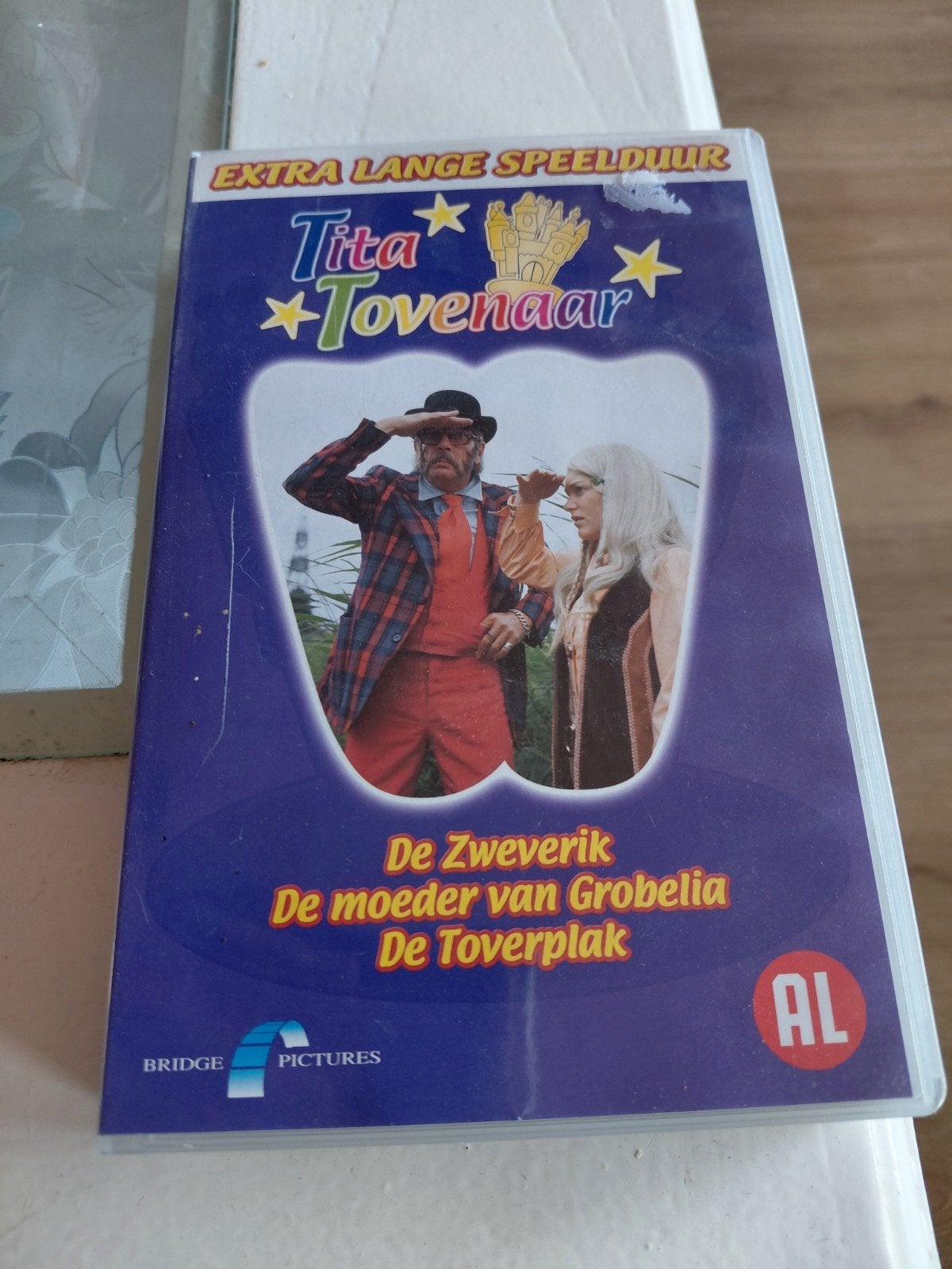 Tita Tovenaar videoband Zweverik, Moeder Grobelia, Toverplak, Alle leeftijden, Ophalen of Verzenden, Gebruikt