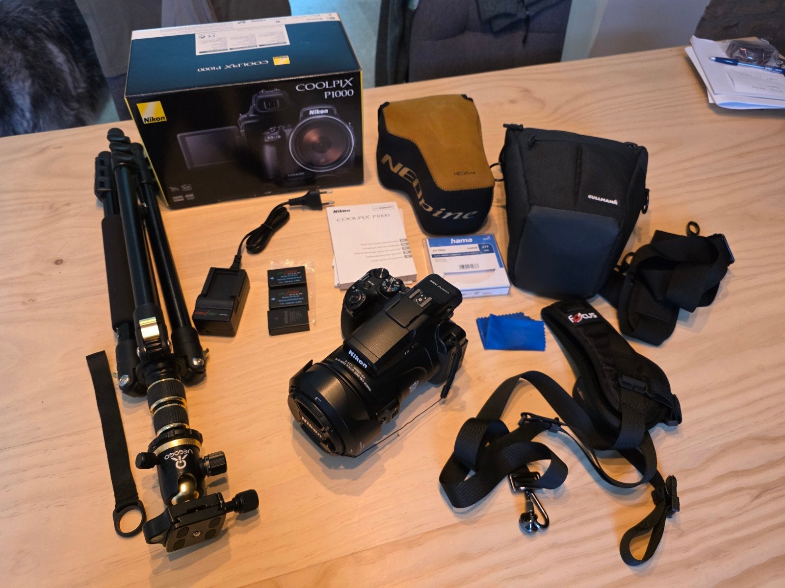 Nikon Coolpix P1000 Bridgecamera met 125x optische zoom, Draagriem, 16 megapixels, Ophalen of Verzenden, Zo goed als nieuw