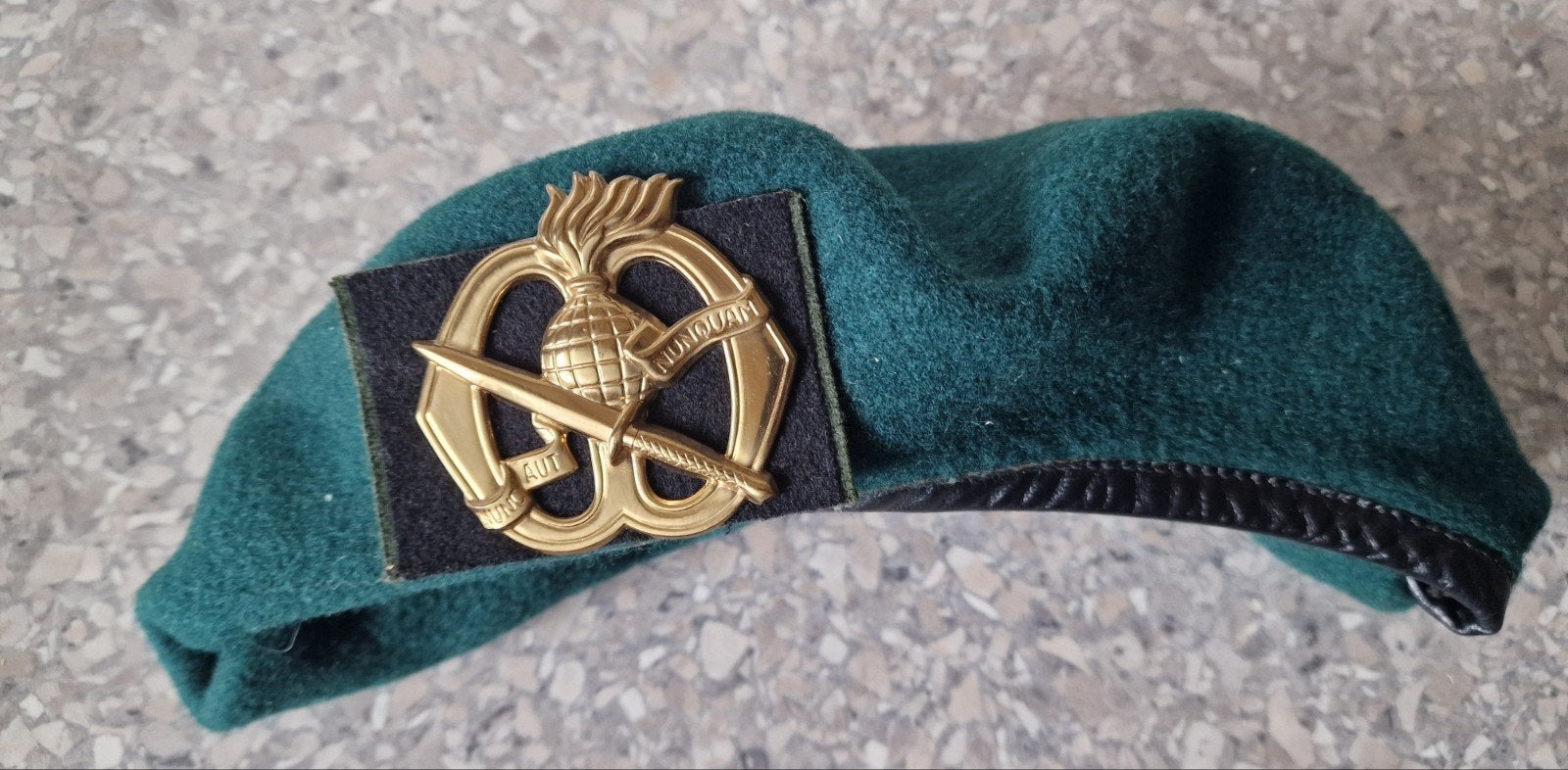 baret KCT koninklijke landmacht korps commandotroepen, Ophalen of Verzenden, Landmacht, Nederland, Helm of Baret