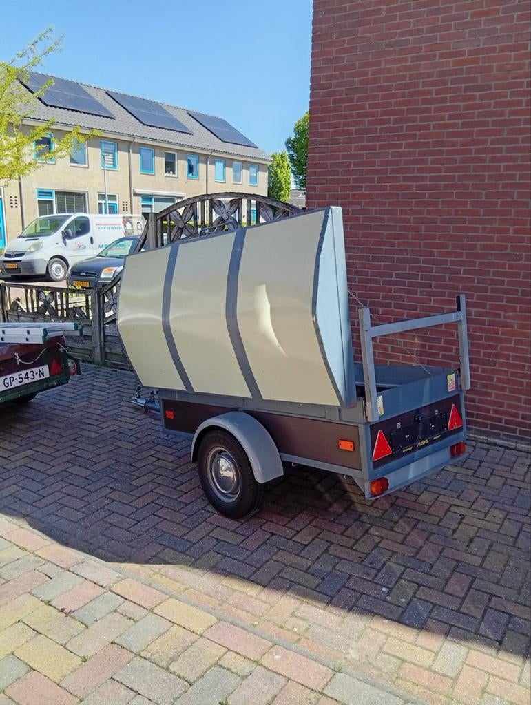Enkelasser aanhanger met huif, Ophalen, Gebruikt