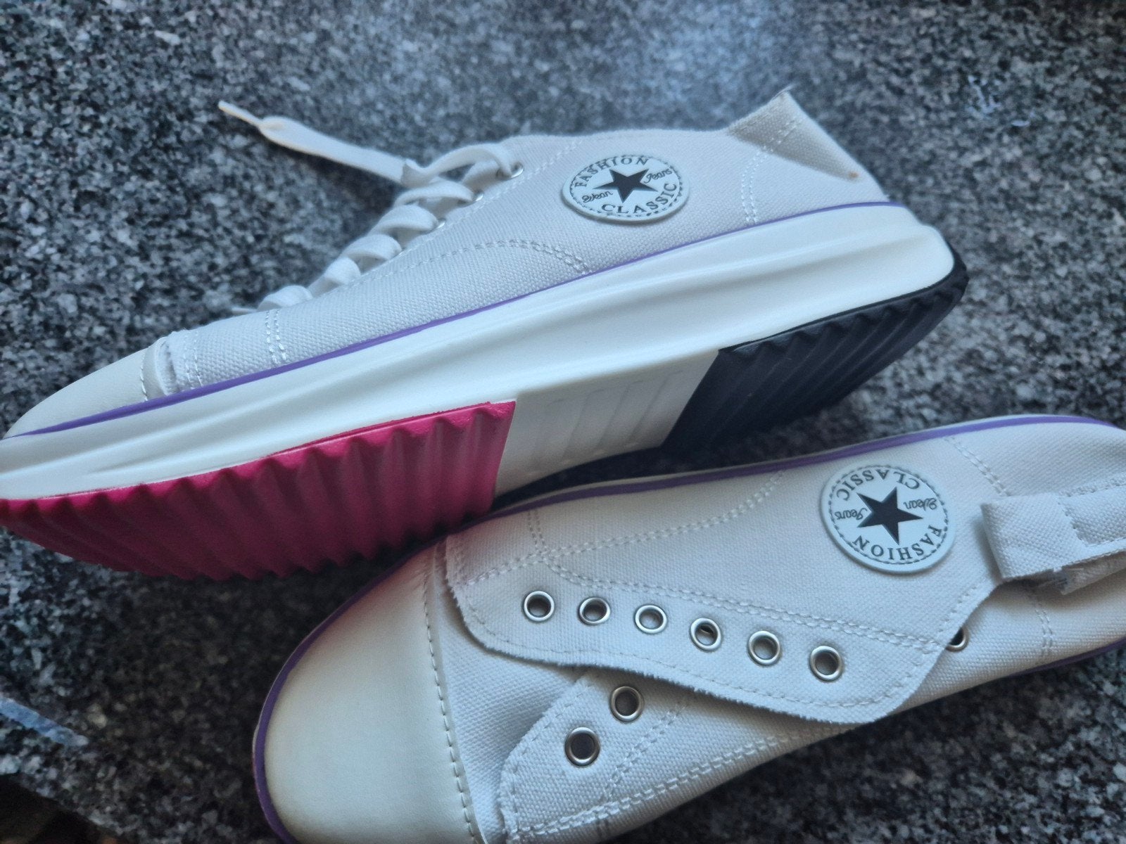 Nieuwe witte sneakers maat 42 - ongedragen, Ophalen of Verzenden, Nieuw, Wit, Sneakers of Gympen