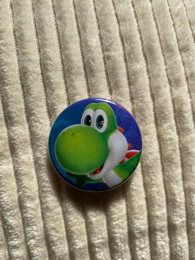 Nieuw! Yoshi pin, Ophalen of Verzenden, Nieuw, Minder dan 4 cm, Overige materialen
