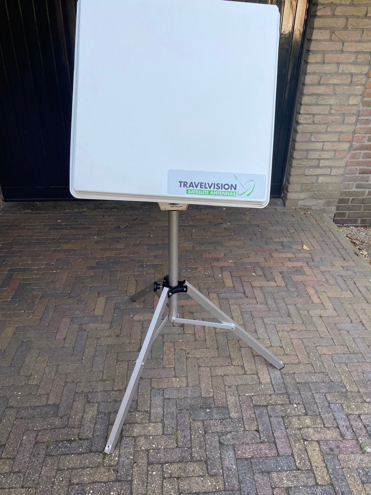 Travelvision R7 volautomatische schotel., Ophalen of Verzenden, Zo goed als nieuw, (Schotel)antenne, Overige merken