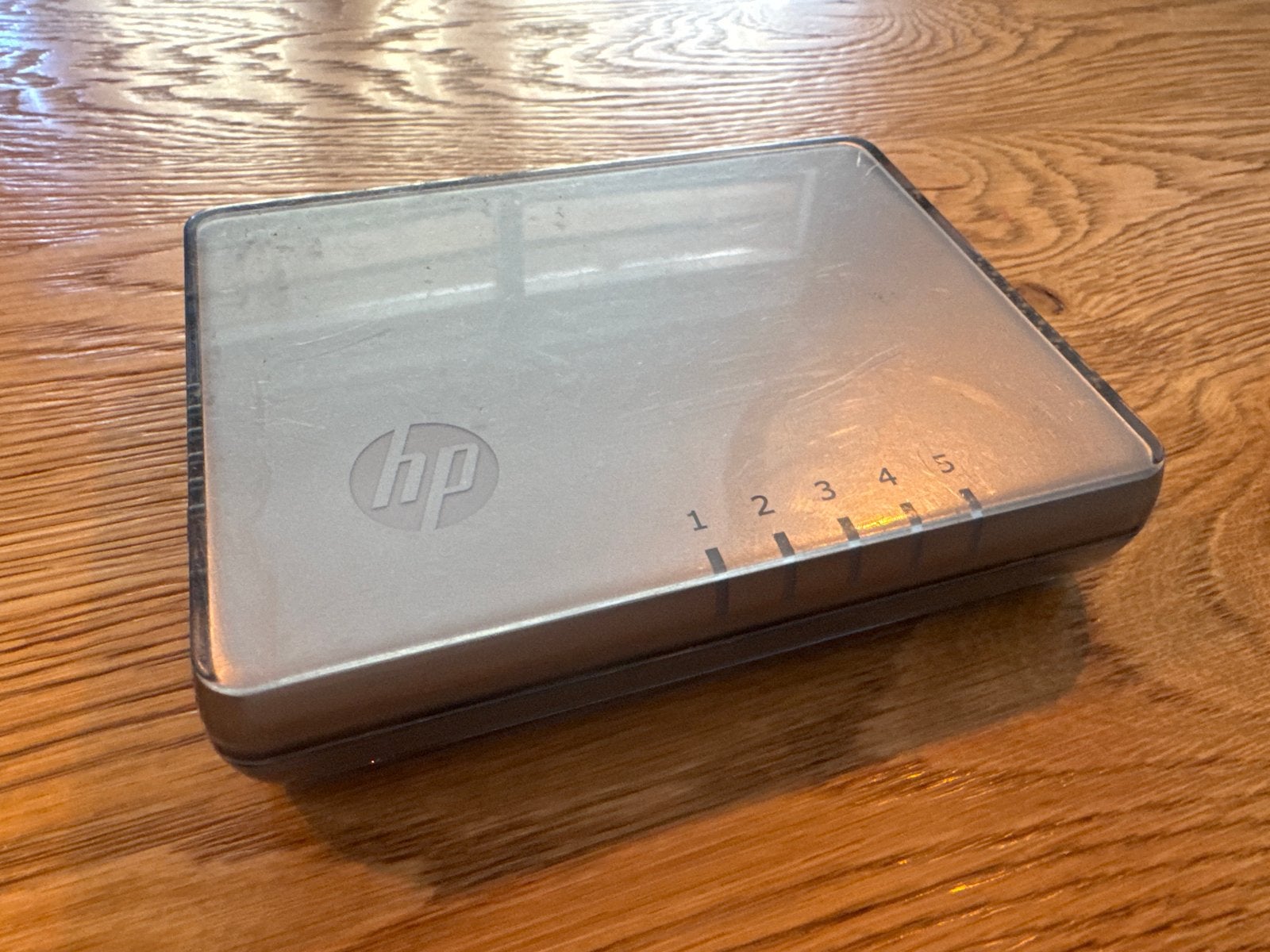 HP V.1905 5-poorts switch (3CFSU05), Computers en Software, Netwerk switches, Ophalen of Verzenden, Gebruikt