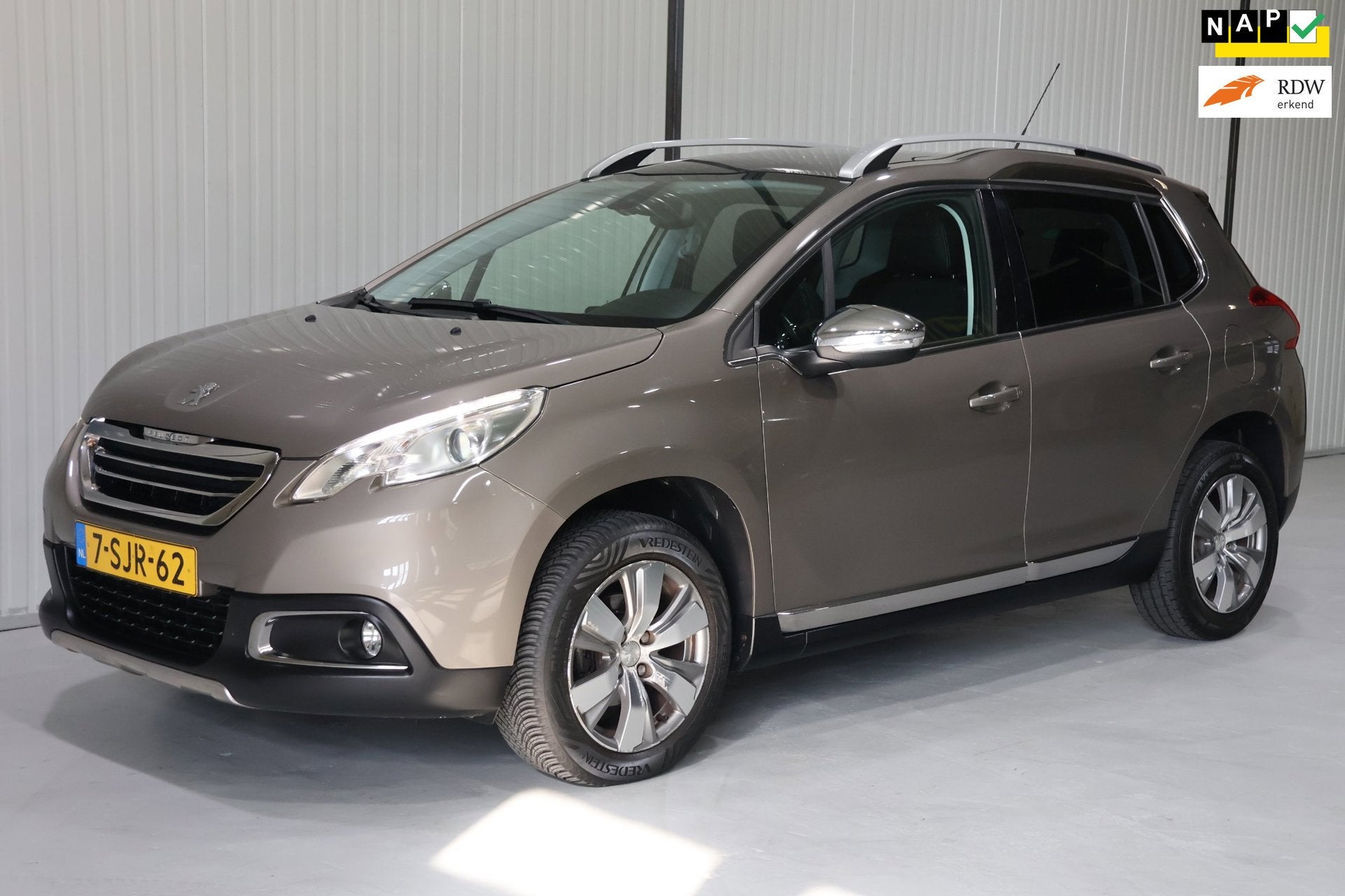 Peugeot 2008 1.2 VTi Allure Pack Premium Plus 1 STE EIGENAAR, Voorwielaandrijving, 1199 cc, 82 pk, Origineel Nederlands