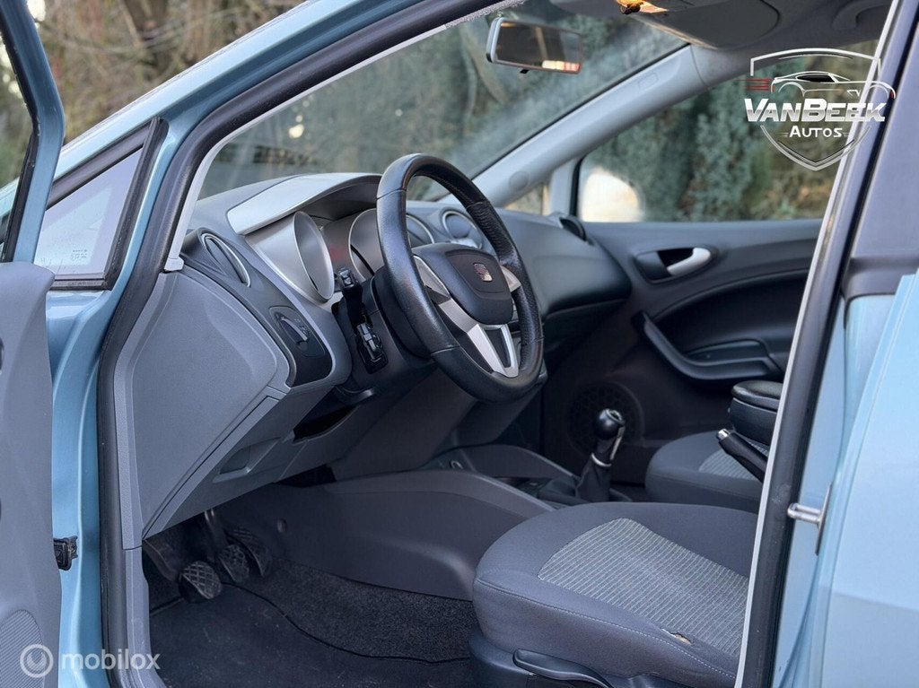 Seat Ibiza 1.2 Beat, Voorwielaandrijving, Elektrische ramen, Blauw, 1198 cc