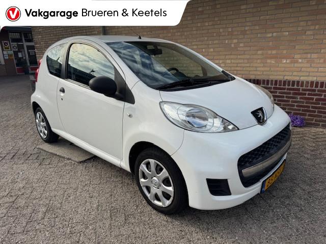 Peugeot 107 1.0-12V XR (bj 2010), Auto's, Peugeot, Euro 5, Stof, Gebruikt, 4 stoelen