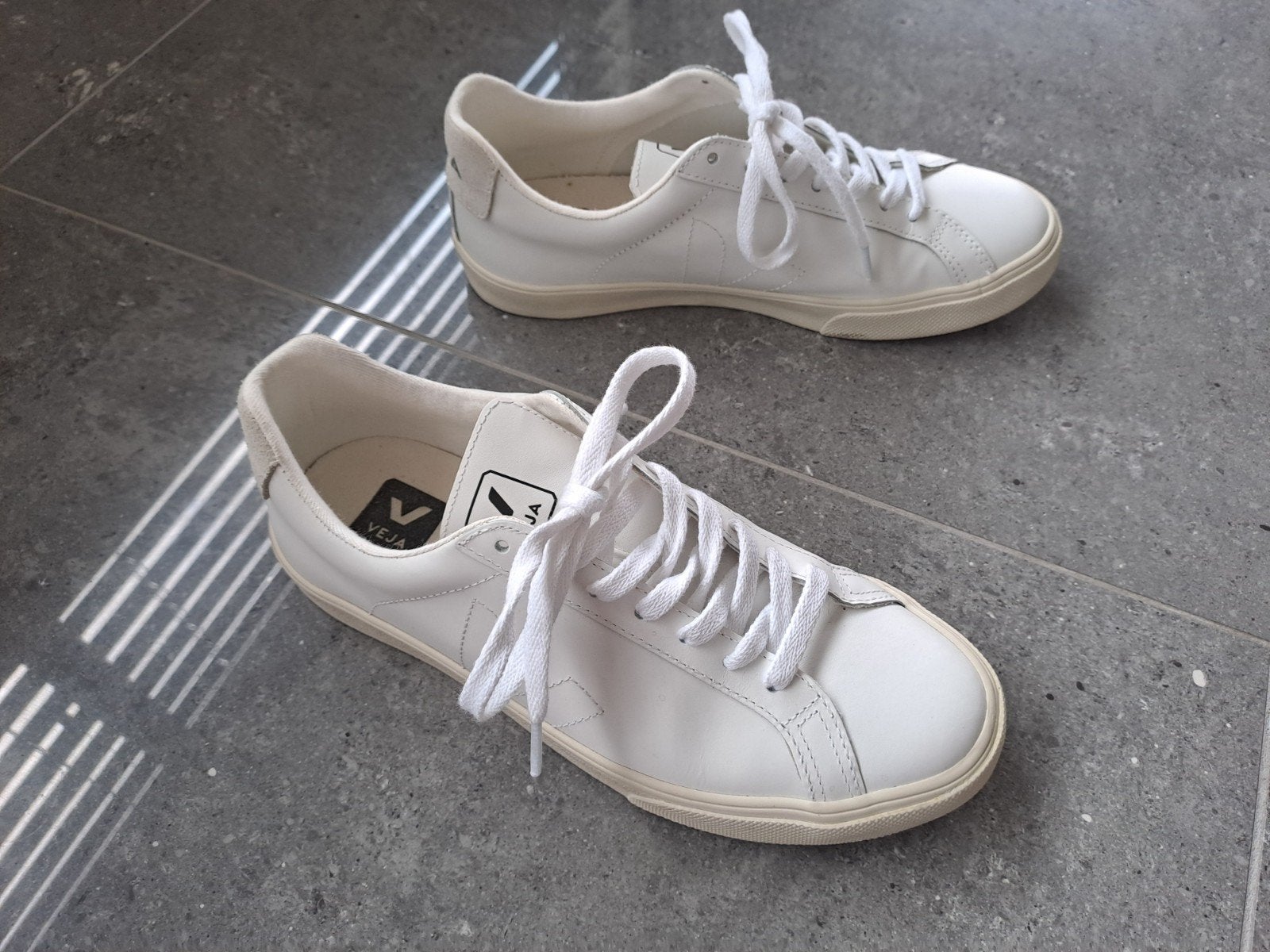 Veja sneakers maat 38 ZGAN, Ophalen, Wit, Veja, Sneakers of Gympen