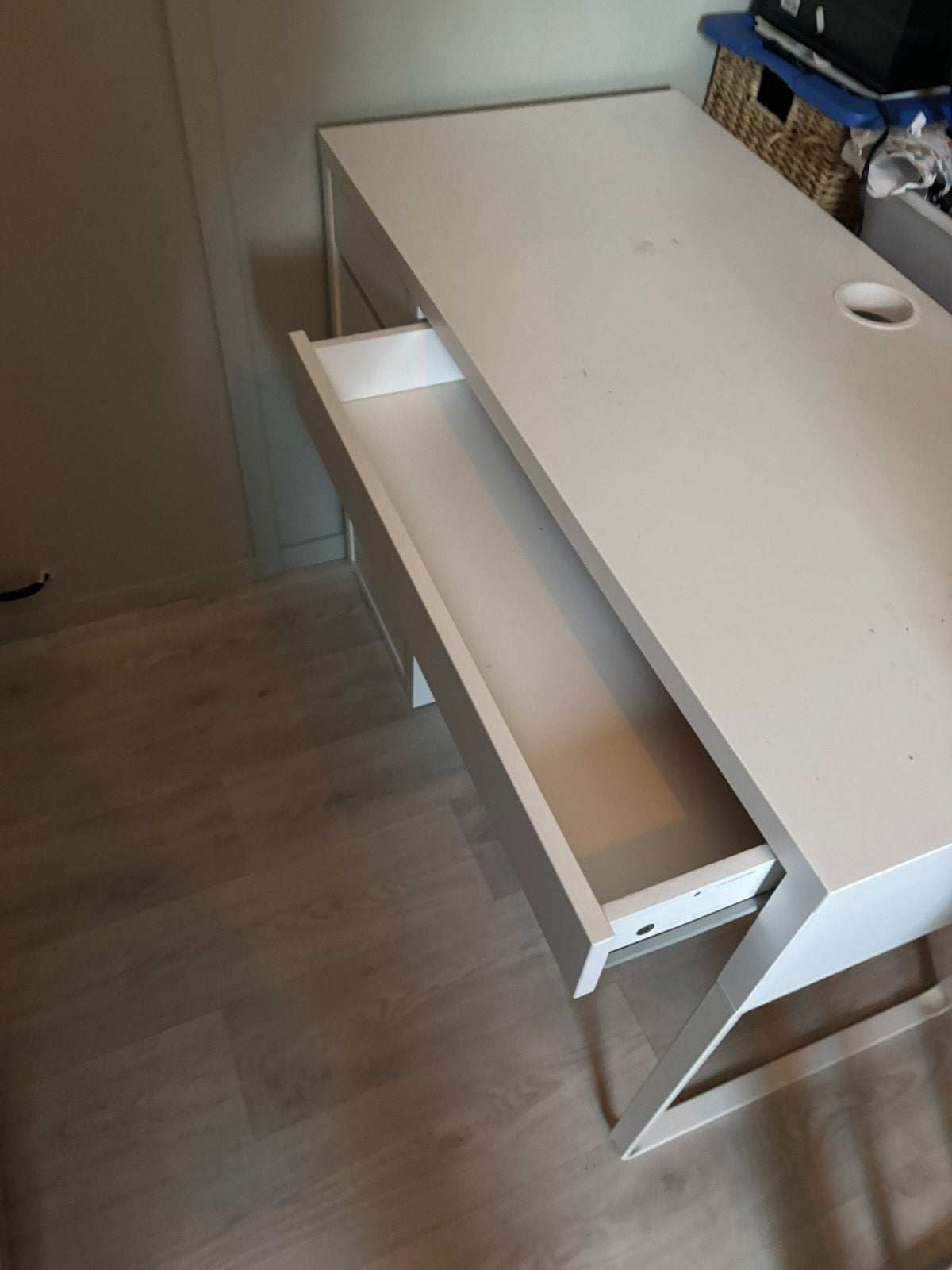 Te koop Kinder bureau, Ophalen, Hout, Kinderbureau, Zo goed als nieuw