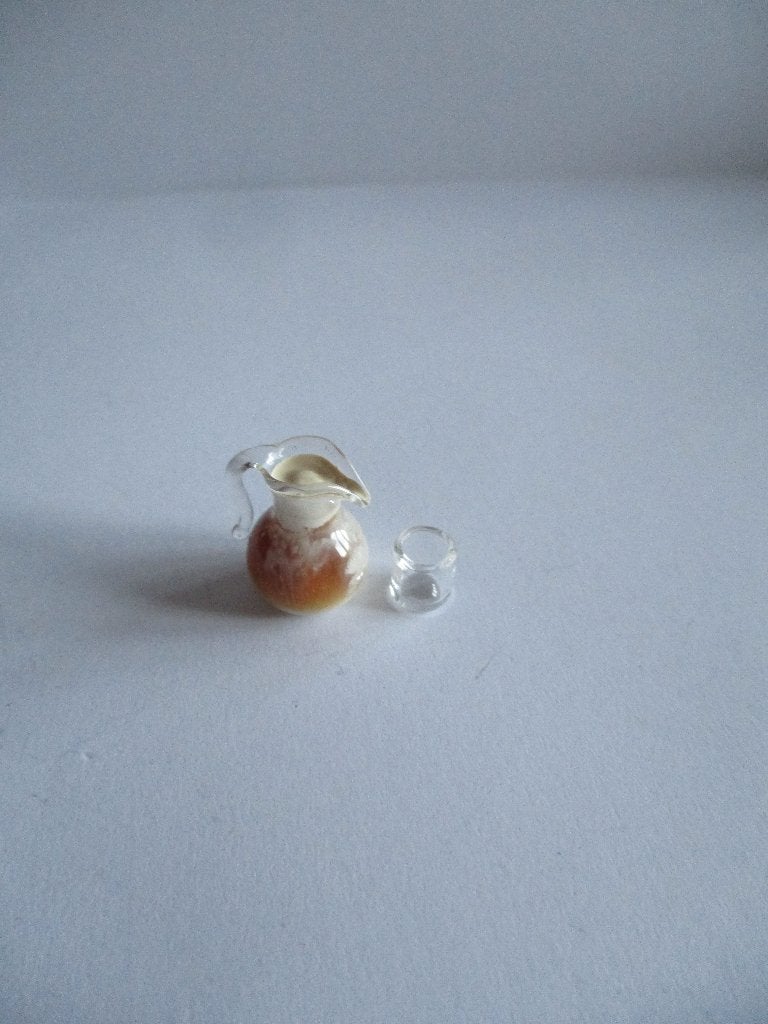 poppenhuis gevulde glazen kan en glas, Ophalen of Verzenden, Zo goed als nieuw, Decoratie