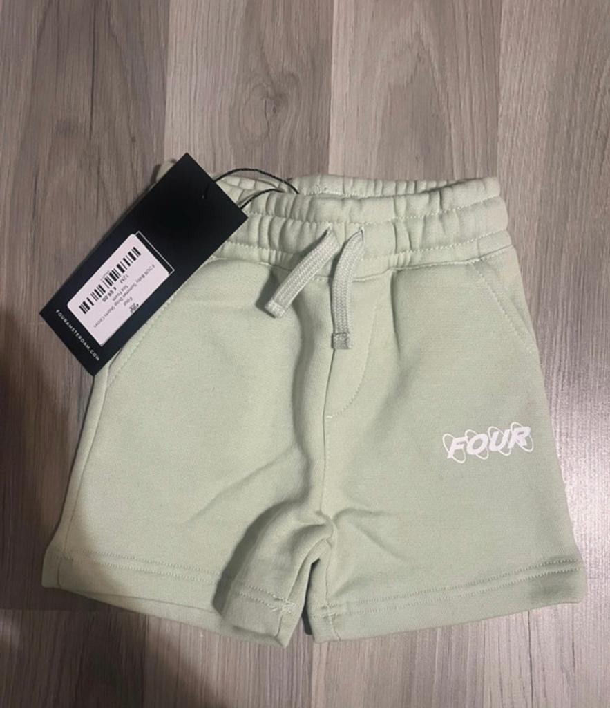 Four broekje 12 maanden, Ophalen of Verzenden, Nieuw