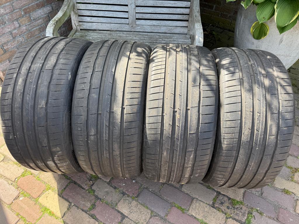 GRATIS - Hankook Ventus S1 evo3 zomerbanden 285/35R22, Ophalen, Gebruikt
